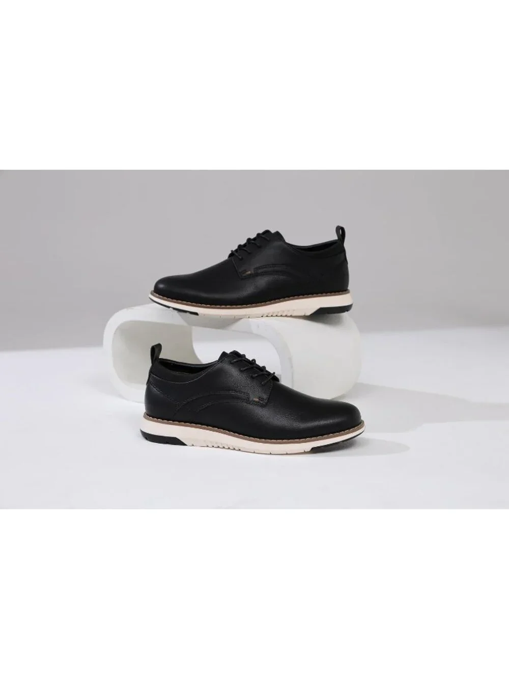 Men's Black Plain Toe Kitten Heel Perforated Lace-up Business Dress Oxford Shoes